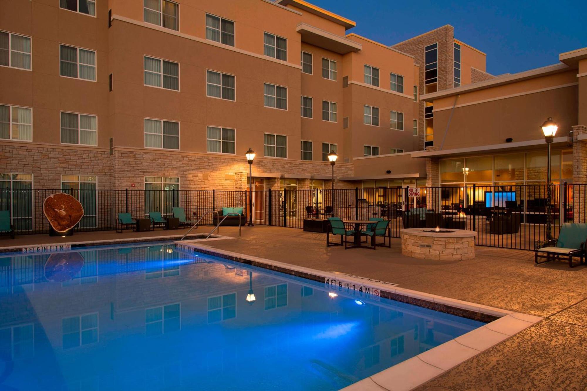 Residence Inn By Marriott Austin - University Area Eksteriør bilde
